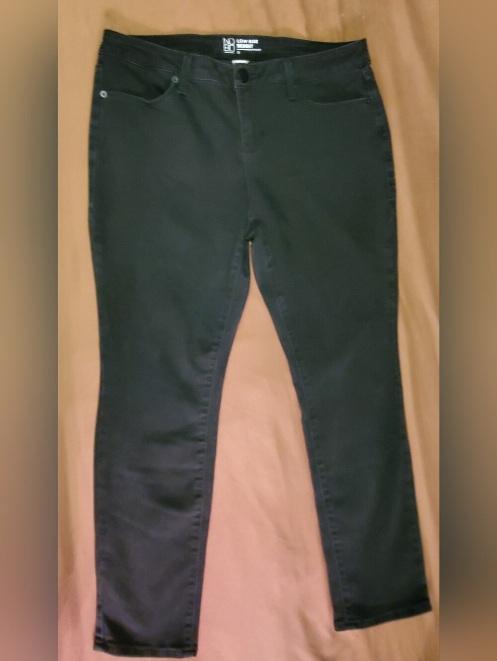 B2G1F No Boundaries - Low Rise - Skinny - Black Jeans Size 17